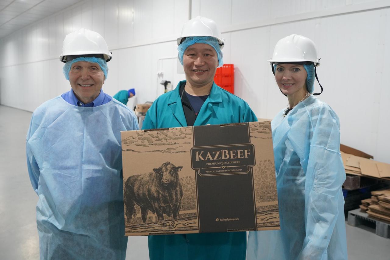 Kazbeef welcomes USA ambassador to Schuchinsk